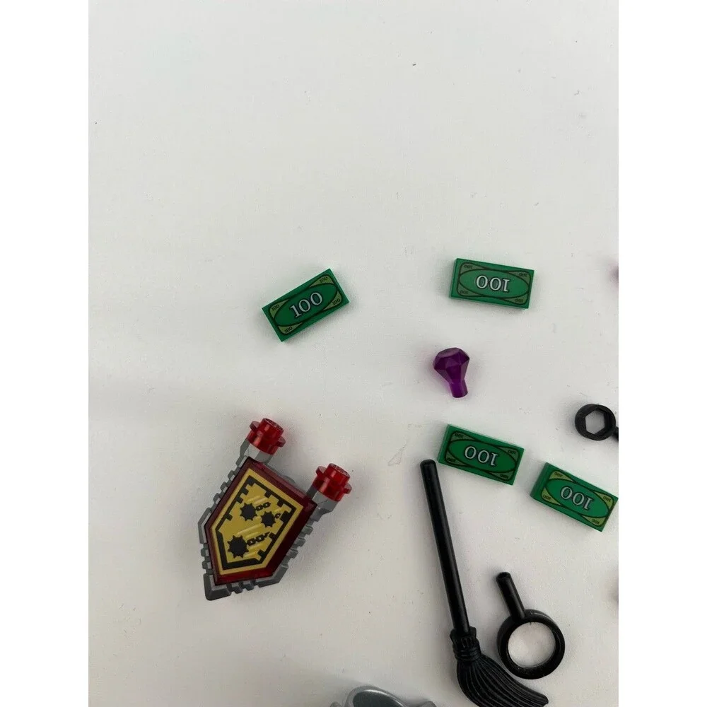 Lego Random Minifigure Accessories Lot Love Note Money Trophy Star Fish Shield